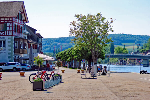 Zur Burg Hohenklingen bei Stein am Rhein