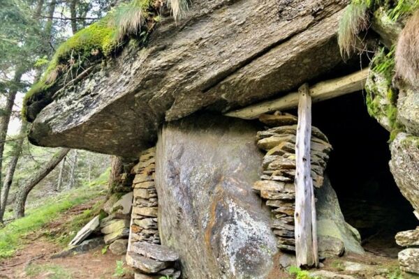 Val Malvaglia: sul sentiero alto fino alla Capanna Quarnei