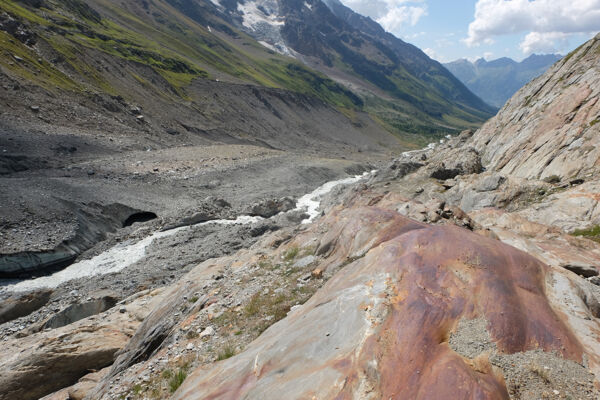 Un glacier qui s’effrite dans le Lötschental
