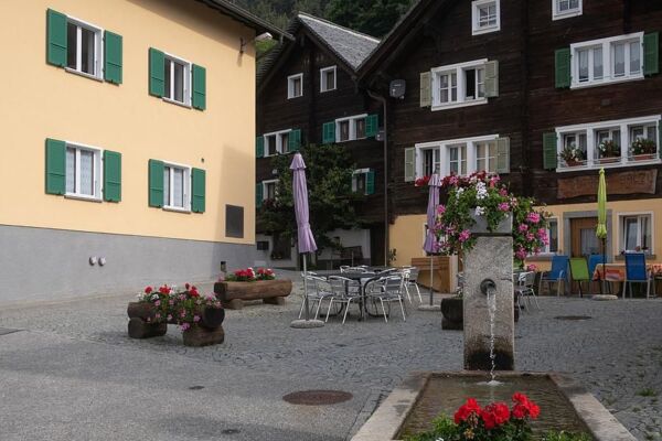 Passi lenti tra sentieri e villaggi della Leventina