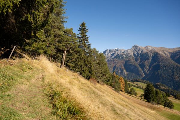 Boucle panoramique au-dessus de Ramosch