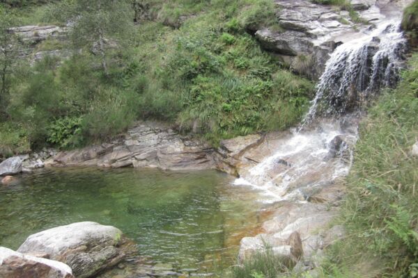 NUOVA DATA - Un tuffo nel passato e nella cascata della Val Redorta