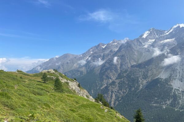 Point de vue au-dessus du Mattertal
