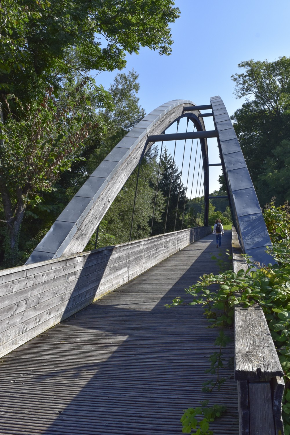 Die Brücke zur Halbinsel zum Landschaftsschutzgebiet Le Pervou. Bild: Nathalie Stöckli