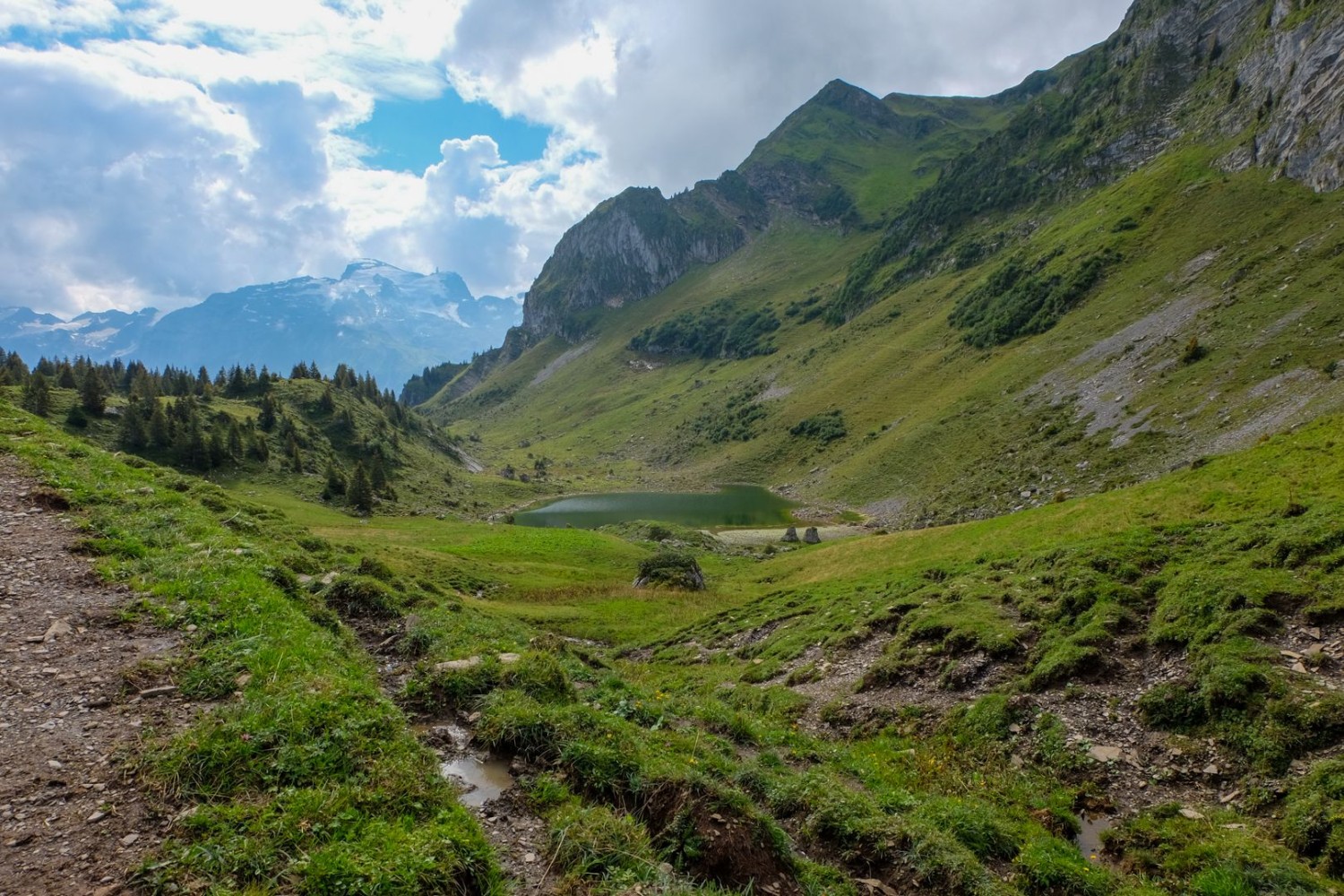 L’alpage porte le nom du lac, le Lutersee, qui n’a ni affluent ni écoulement.