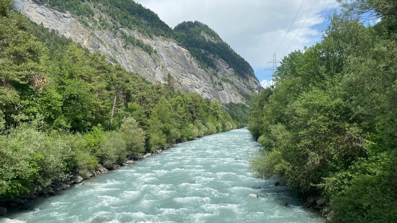 Blick auf die Landquart von Ganda in Richtung Crupspitz. Bild: Loïc von Matt