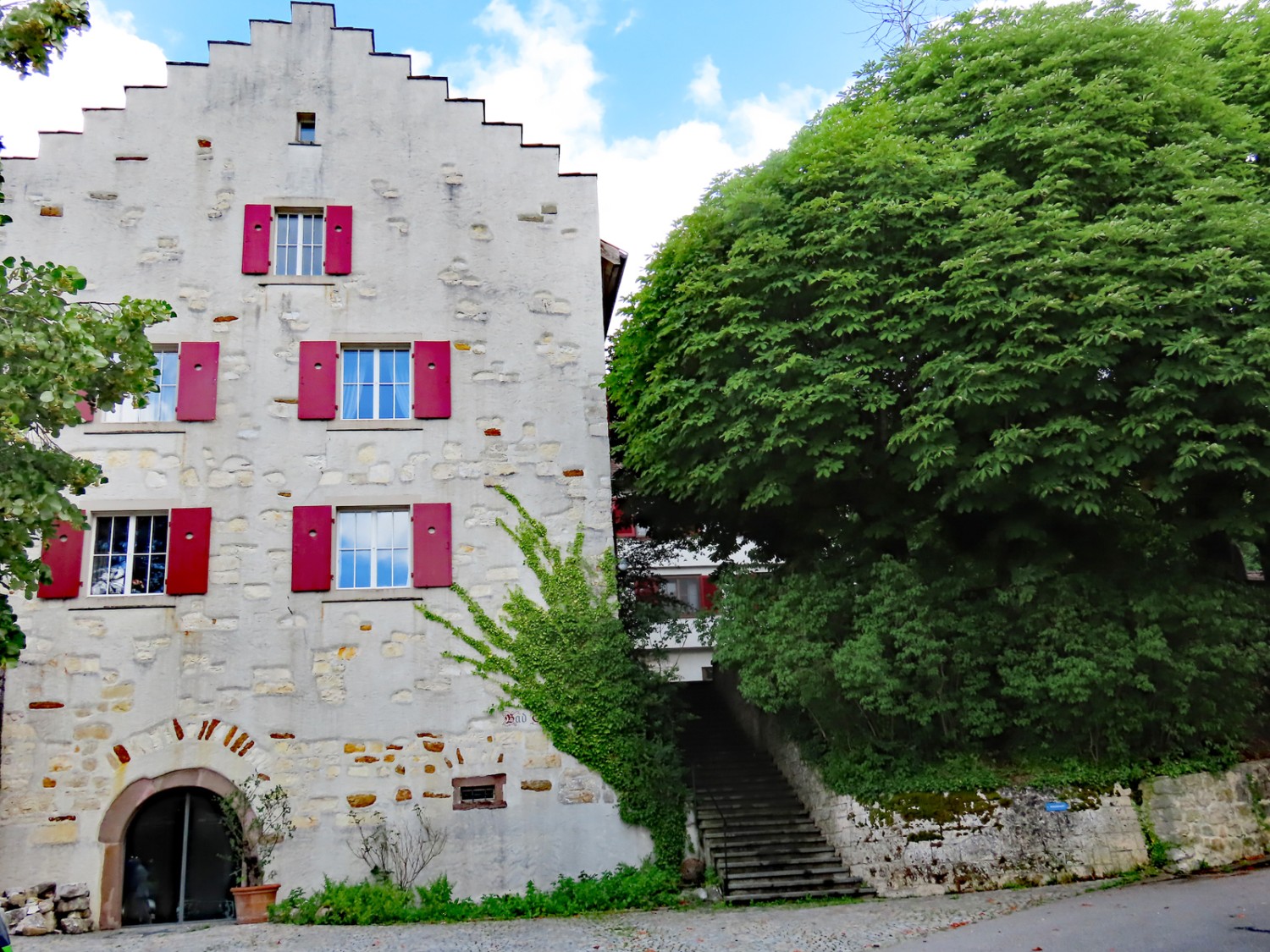 Dans le Wangetel se trouve l’auberge et le domaine viticole Bad Osterfingen. Photo: Heinz Trachsler