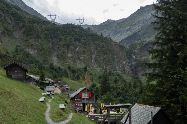 Martinsmadhütte-Tschinglealp-(Alpwirtschaft ) Elm GL «Nähe Martinsloch»