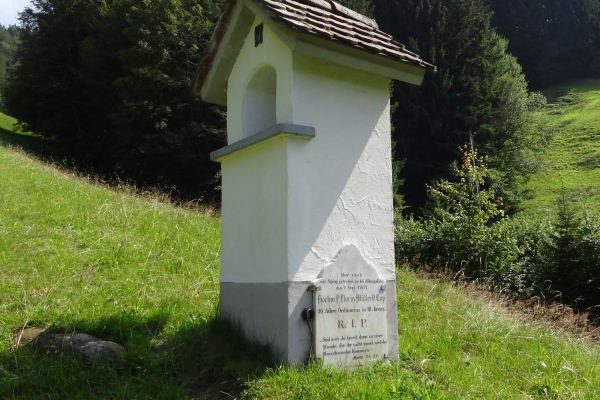 vom Chlusbode über Farnere zur Wallfahrtskirche auf Heiligkreuz