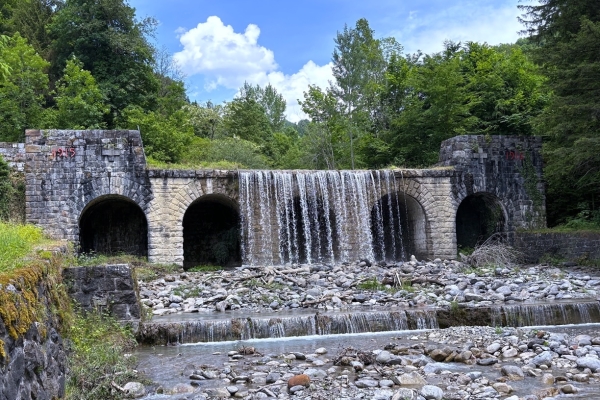 20. Le sentier du sel (VD)