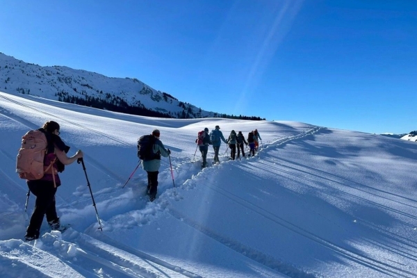 Schneeschuhtour auf unberührten Pfaden