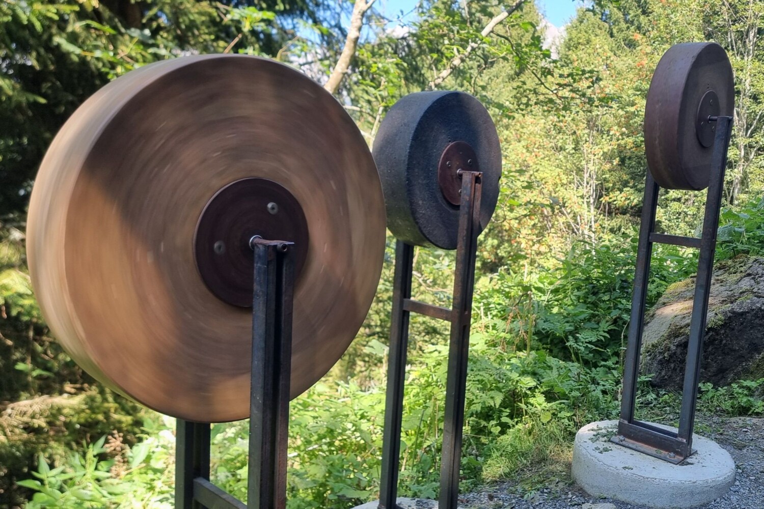 Tonmühlen: lorsqu’elles tournent, les sculptures en céramique émettent des gargouillements.
