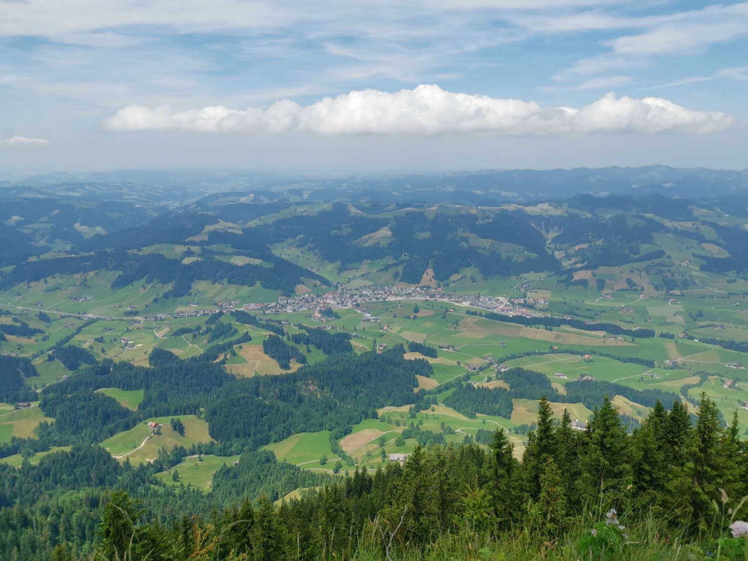 Das Tagesziel im Blick: Escholzmatt.